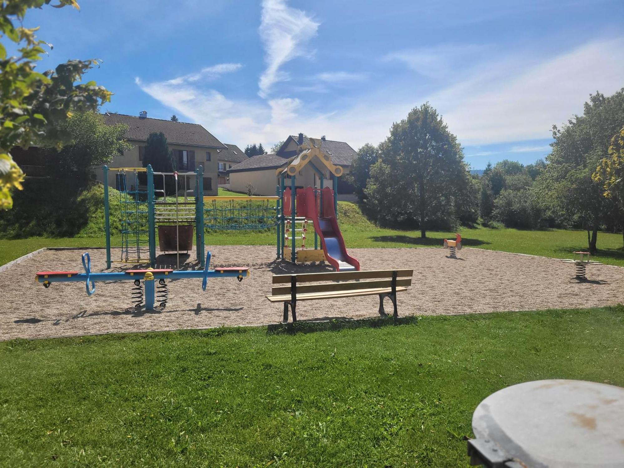 Appartement Le Flocon, Joli Petit Cocon 4 Pers En Rez De Jardin Draps Inclus Les Rousses Exterior photo