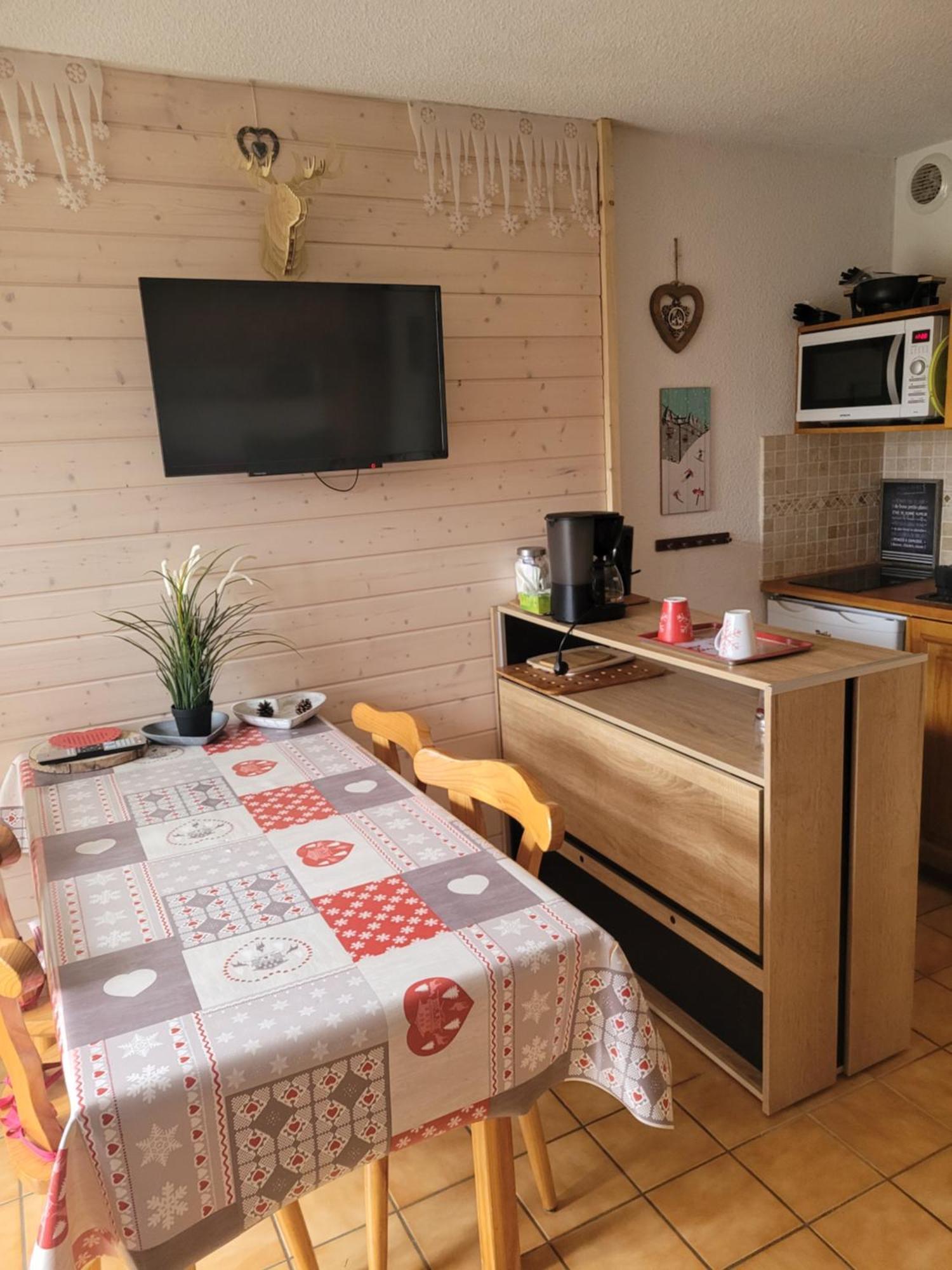 Appartement Le Flocon, Joli Petit Cocon 4 Pers En Rez De Jardin Draps Inclus Les Rousses Exterior photo